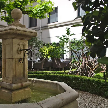 Hotel Mercure Gare Montparnasse Tgv 4*