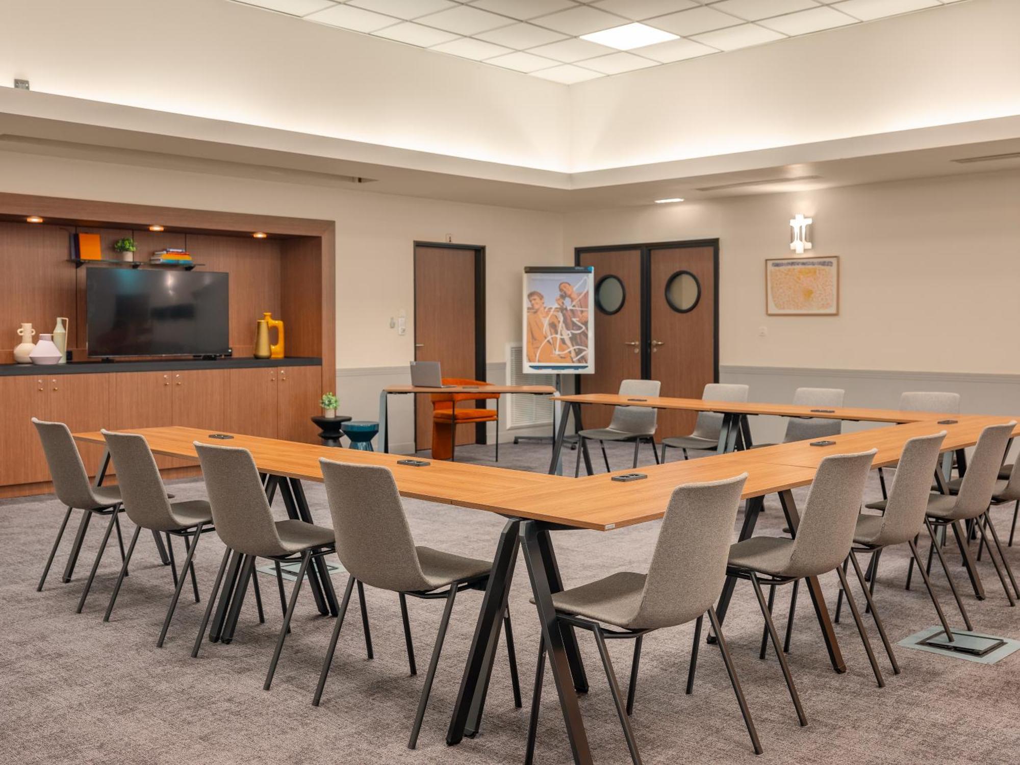 Gare Montparnasse Tgv Hotel 4*