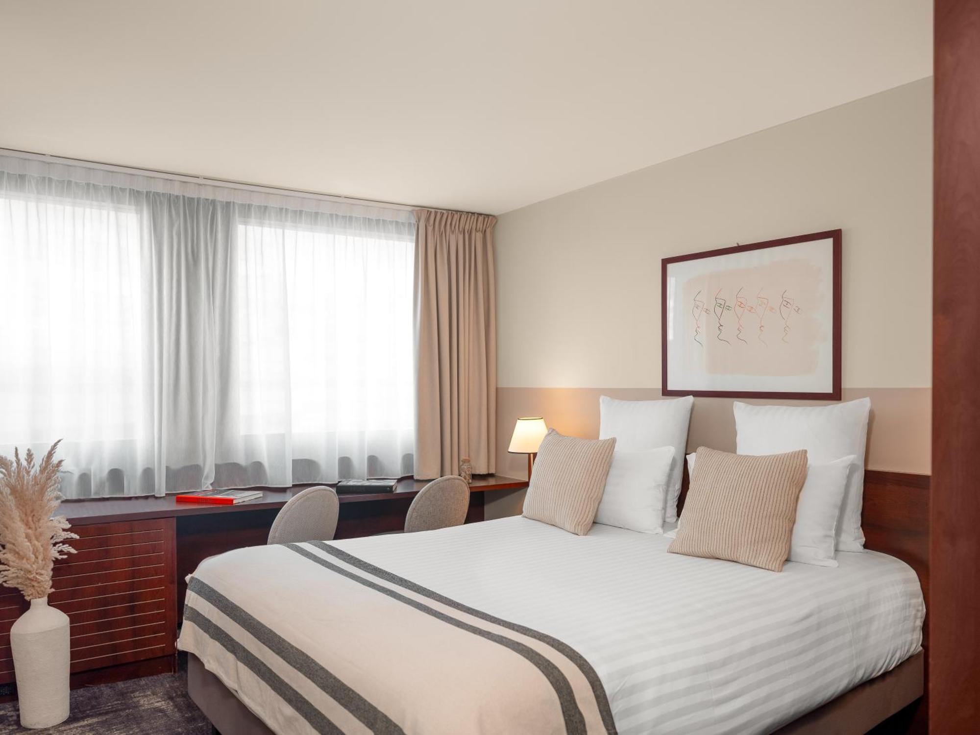 Gare Montparnasse Tgv Hotel