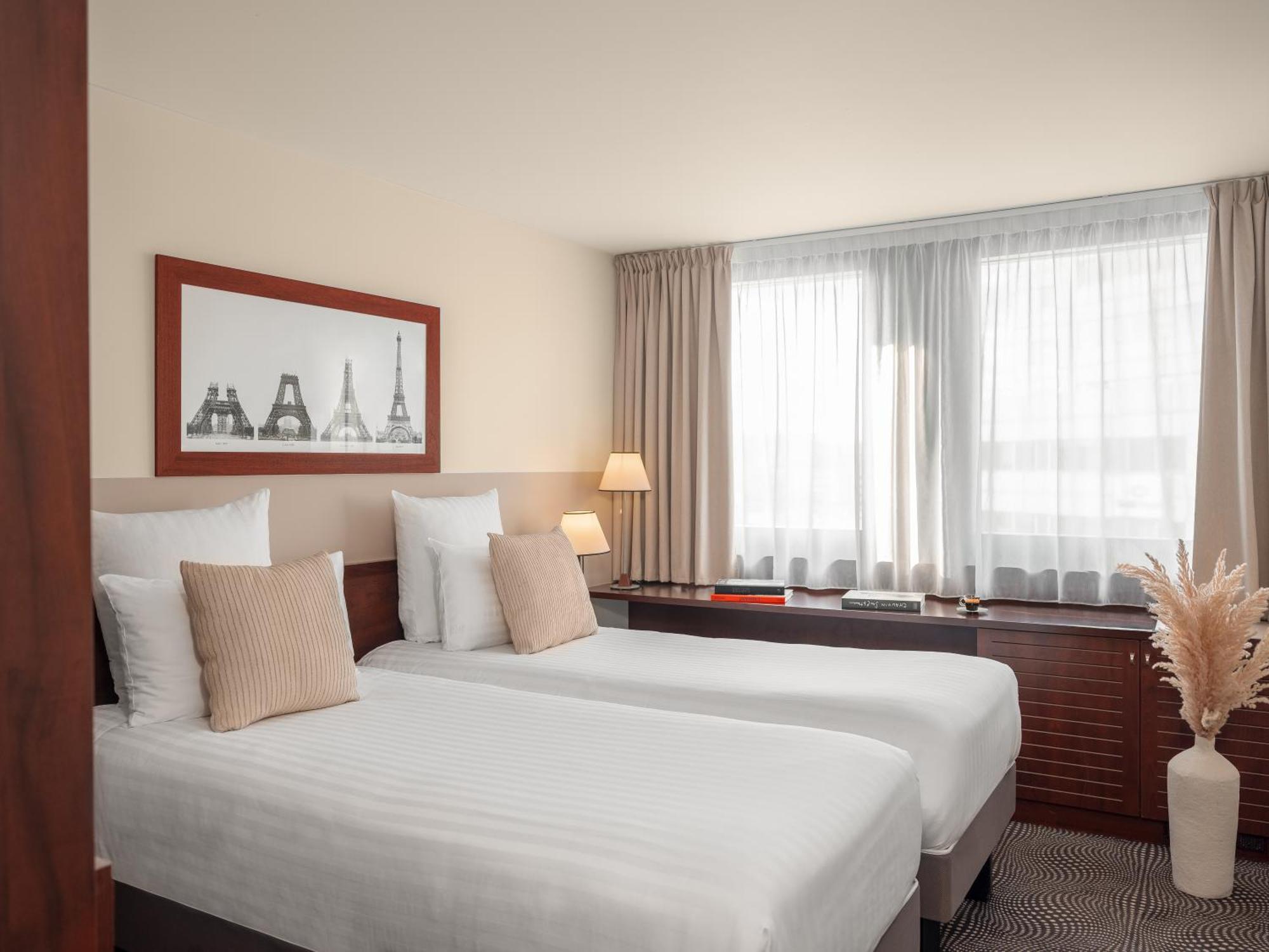 Gare Montparnasse Tgv Hotel 4*