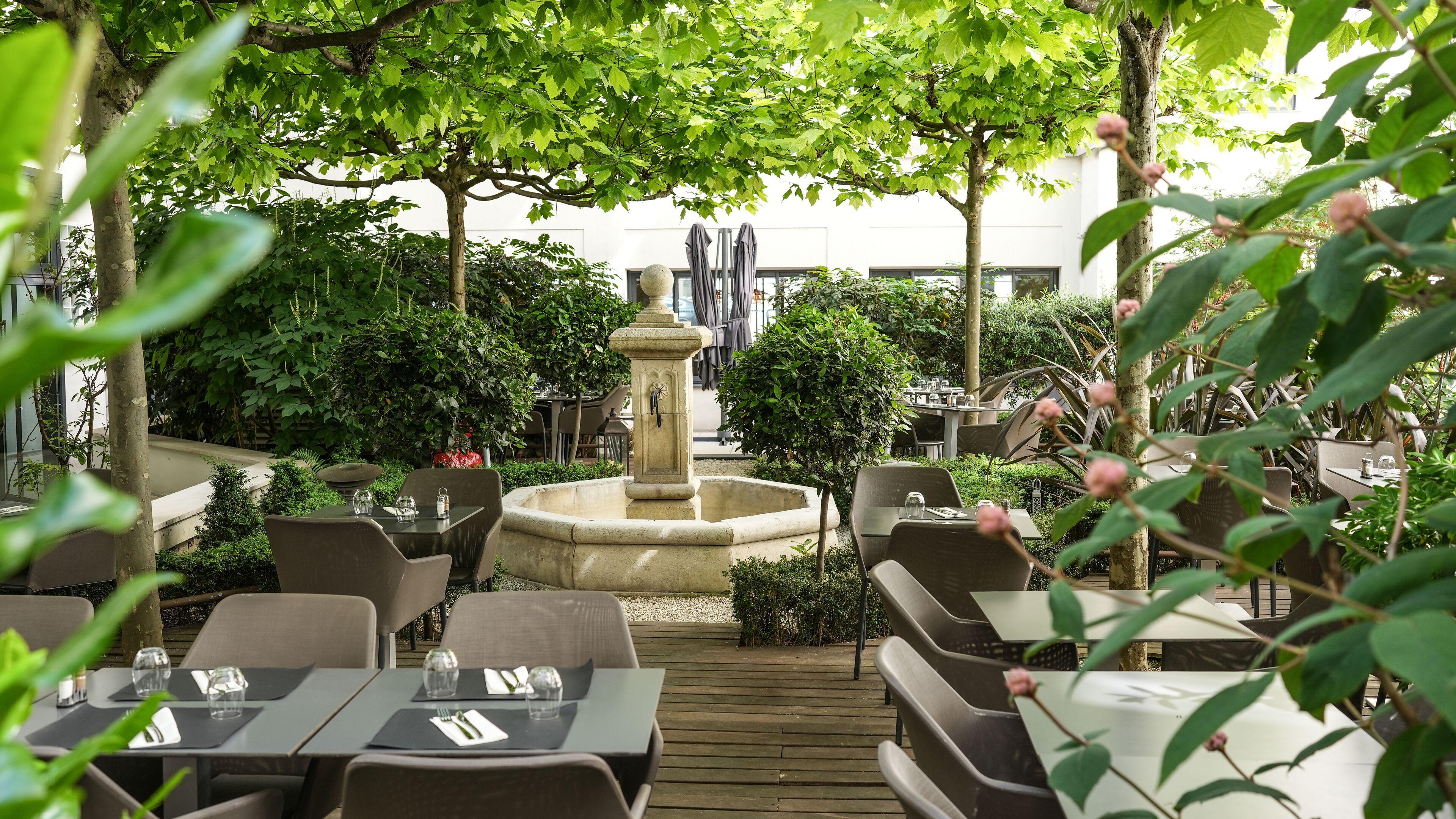Hotel Mercure Gare Montparnasse Tgv Parigi