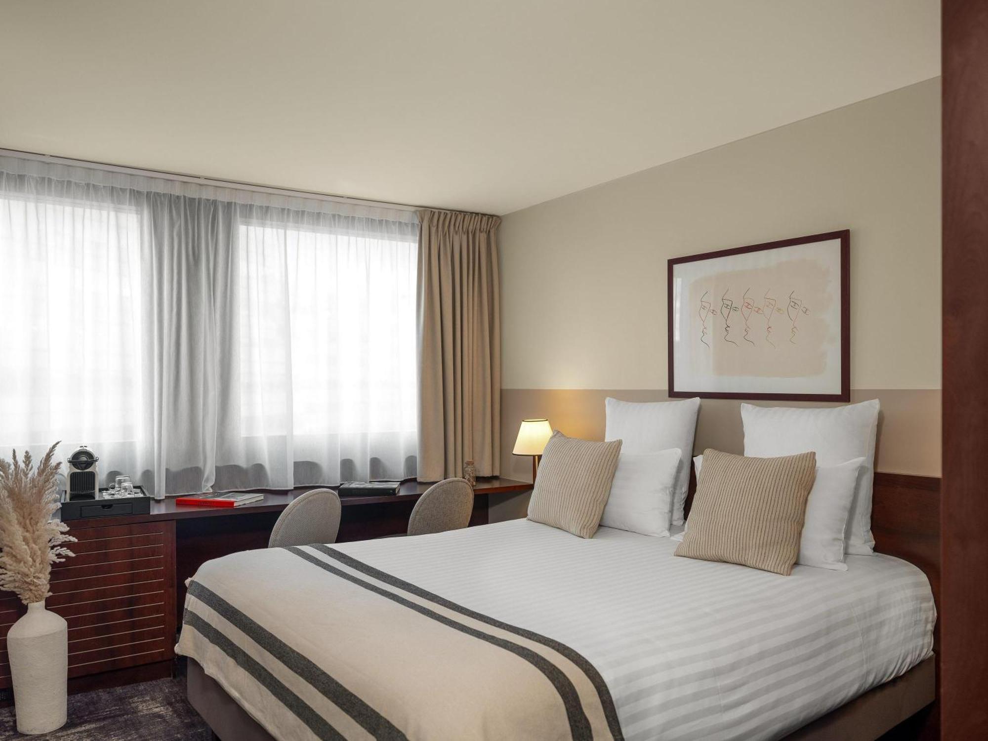 Mercure Gare Montparnasse Tgv 4*